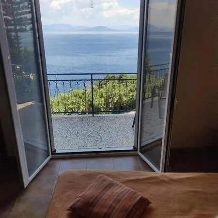 Tatil Evi Blue And White 3